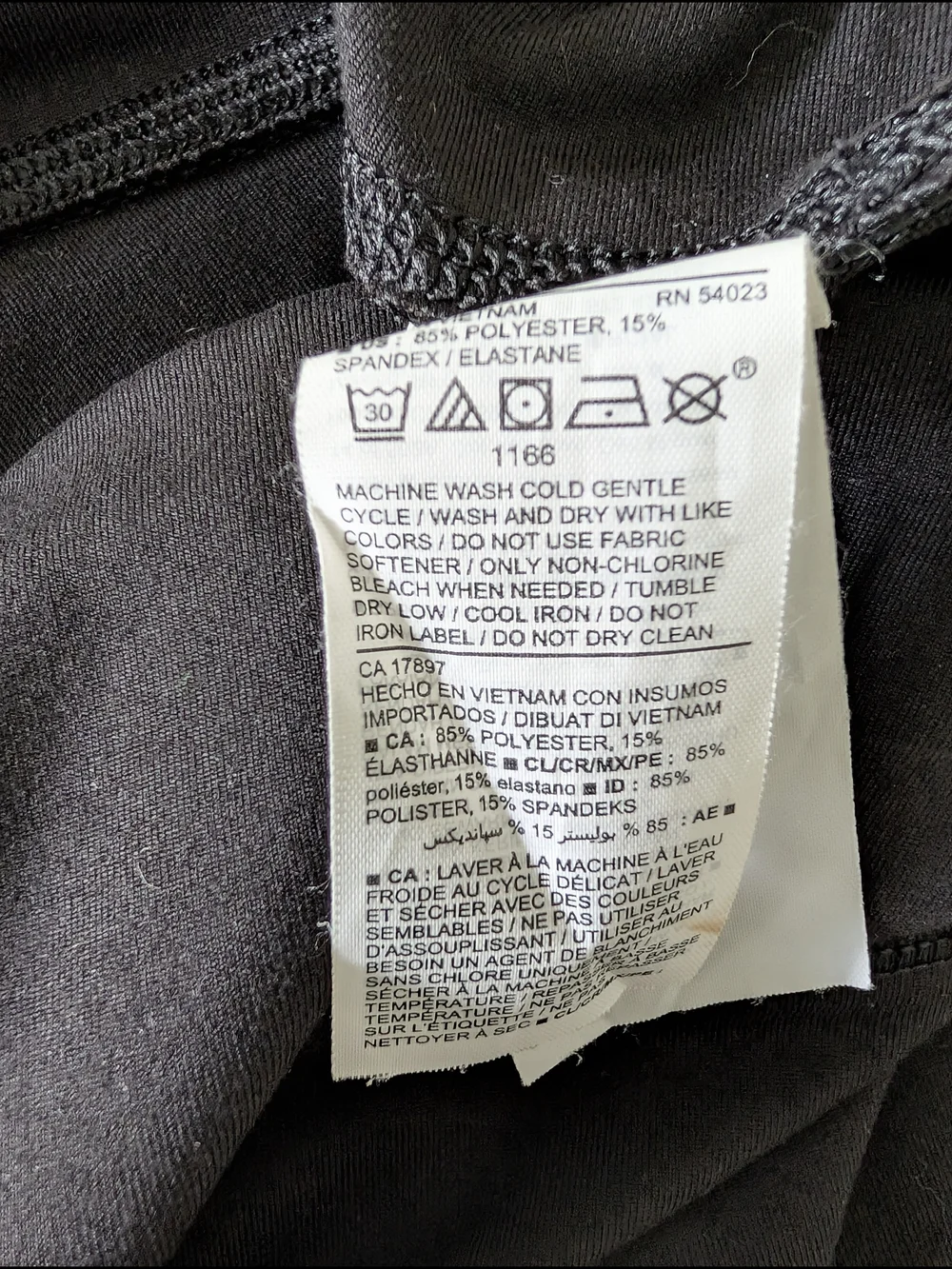 Old Navy Active Black Capri Elevate Go-Dry Leggings - Picture 5 of 5